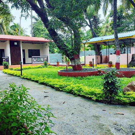 מלון אליבג Happy Holiday Alibaug מראה חיצוני תמונה