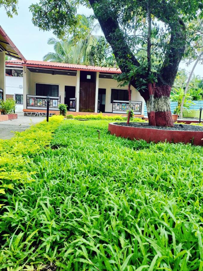 מלון אליבג Happy Holiday Alibaug מראה חיצוני תמונה
