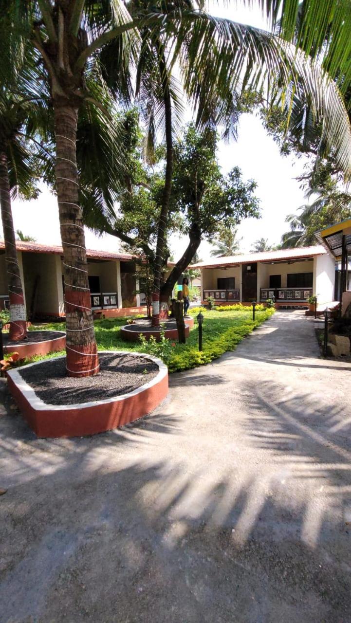מלון אליבג Happy Holiday Alibaug מראה חיצוני תמונה